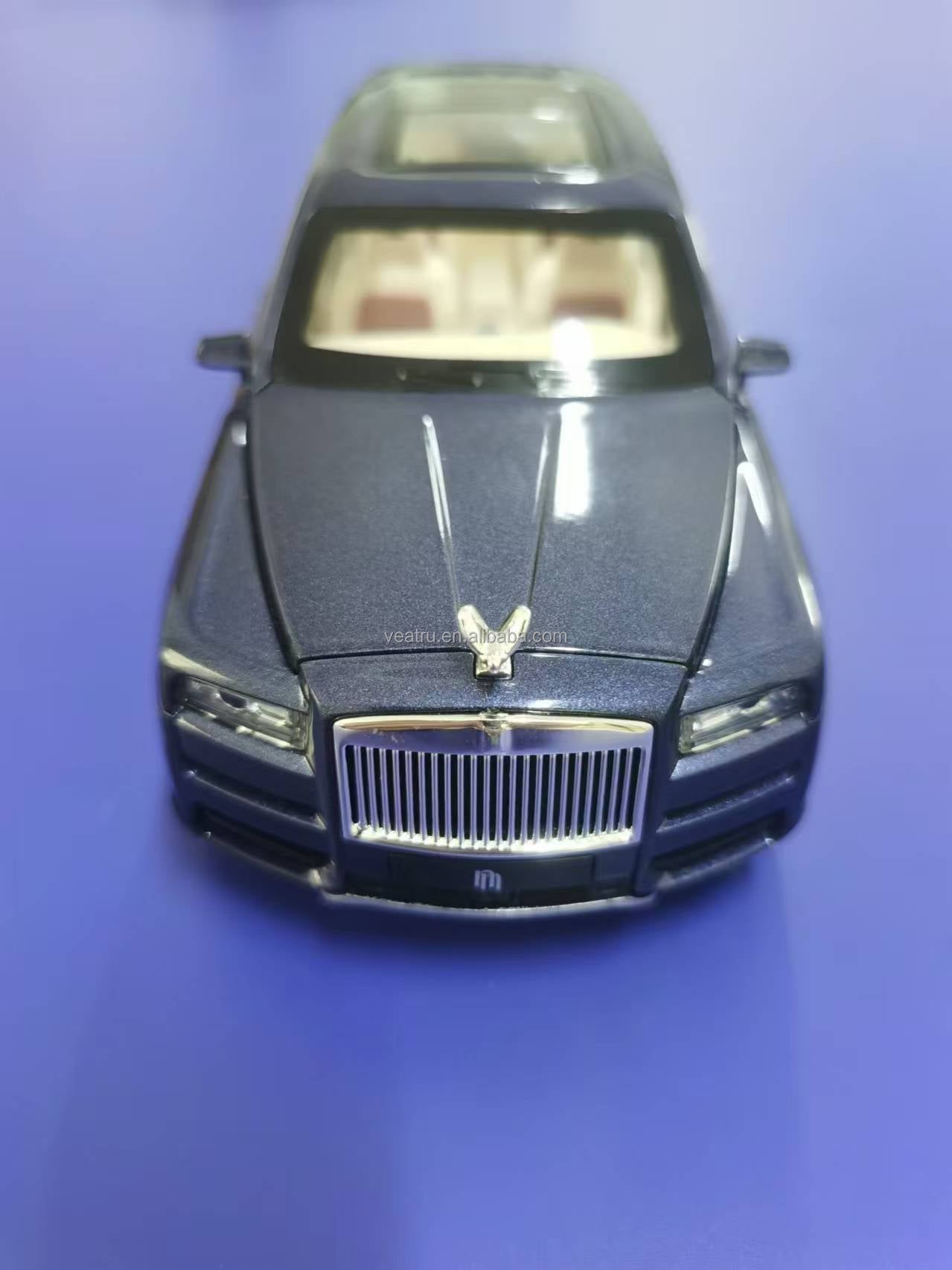 Black 1:24 Rolls Royce Cullinan Full Metal Model Car