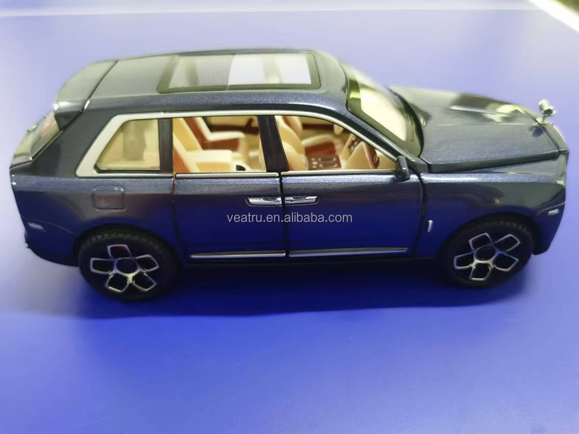 Black 1:24 Rolls Royce Cullinan Full Metal Model Car