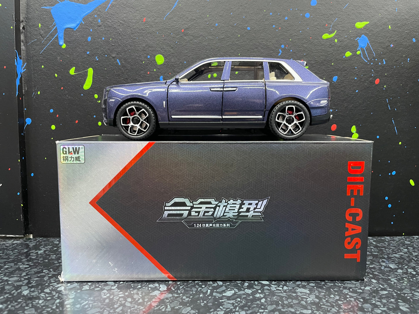 Black 1:24 Rolls Royce Cullinan Full Metal Model Car